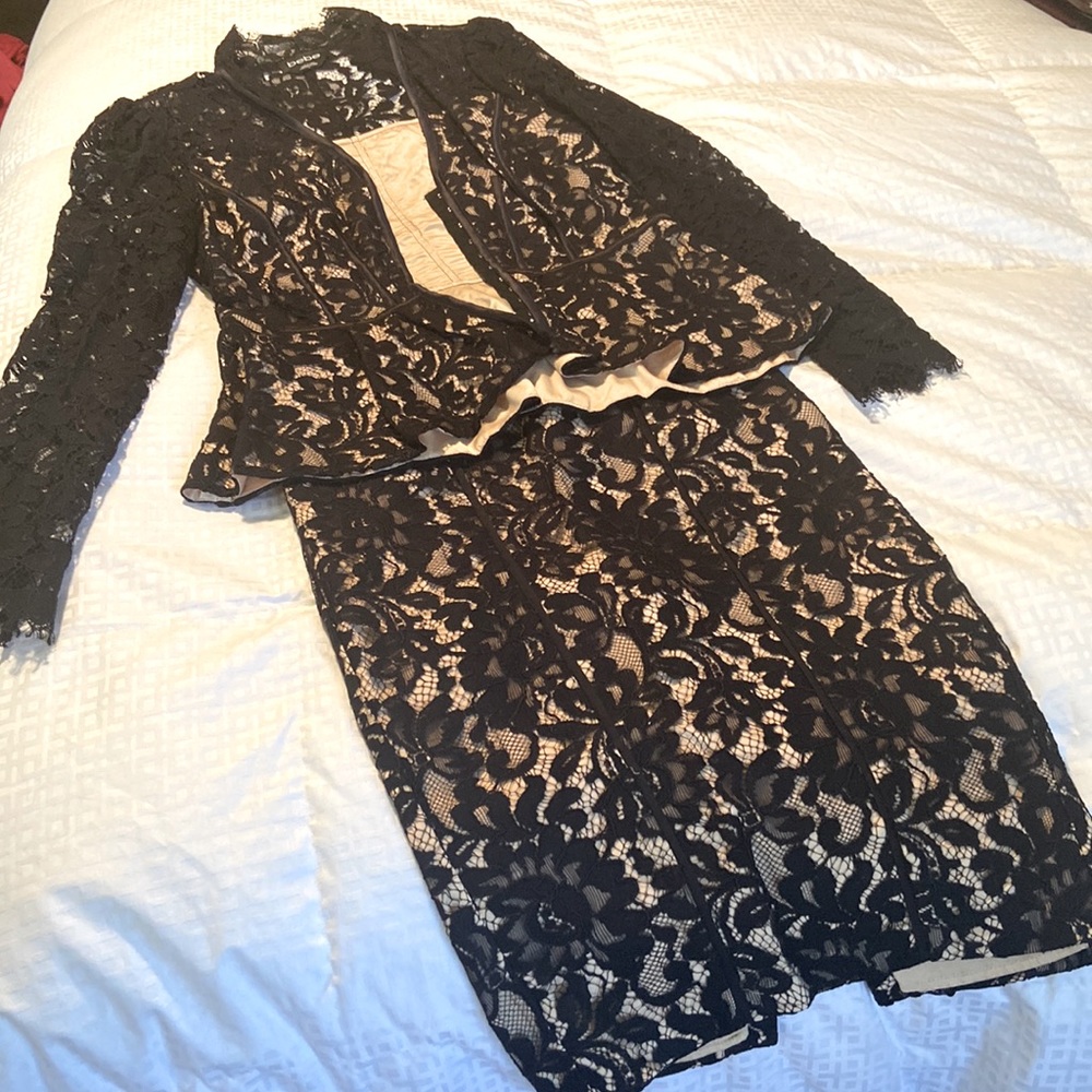 ABSOLUTELY A SHOW STOPPER 🔥 Bebe Stunning Black Lace Suit